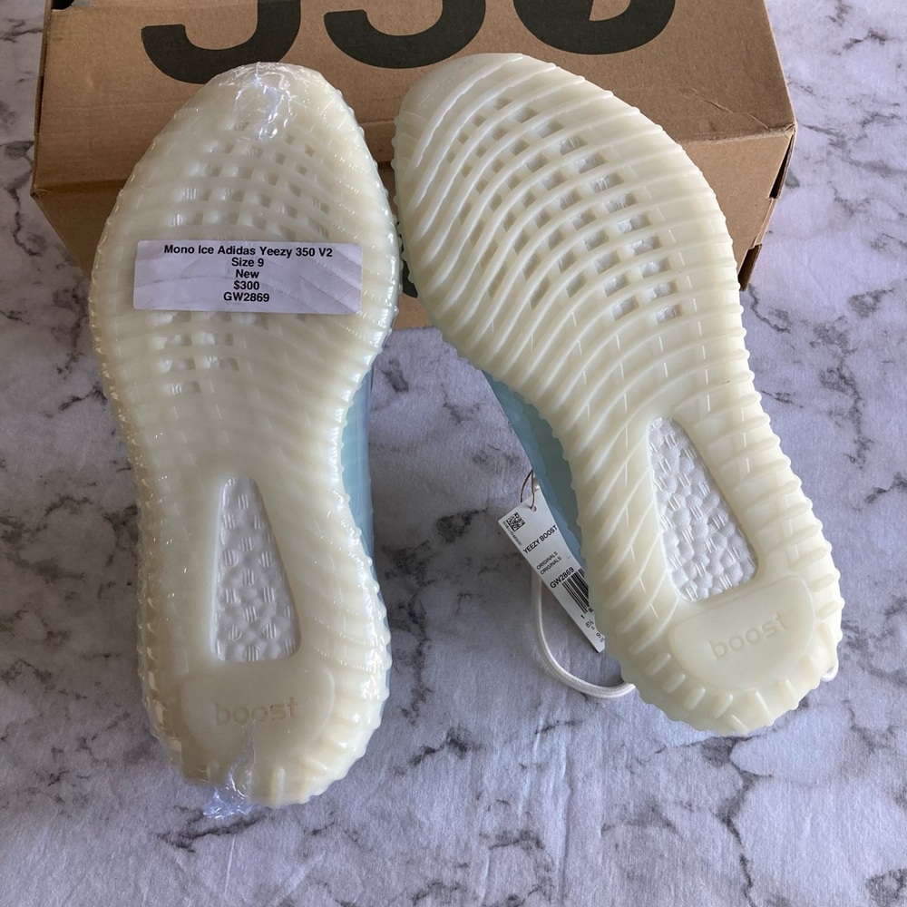 Yeezy boost 350 V2 shoe mono ice size 9 - Picture 4 of 10